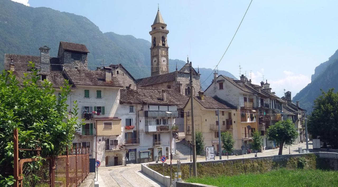 B&B Chalet Il Picchio Varzo Eksteriør billede